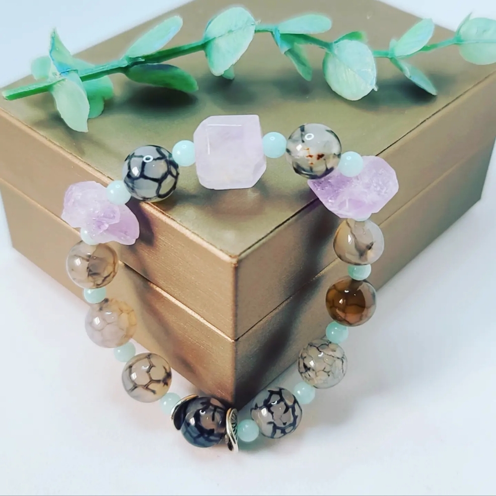 Raw Amethyst, Crackle Agate bracelet